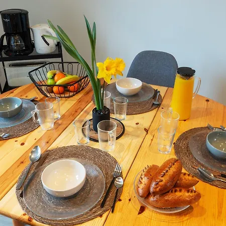 Lakaz - Maison - Jardin - Wifi * Laval (Mayenne)